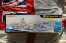 images/productimages/small/HMS Ark Royal 1939 Royal Navy Aircraft Carrier MERIT 65307 doos.jpg